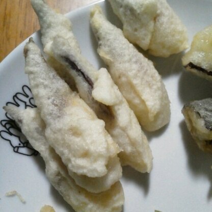 初めてのミョウガの天ぷらです。
ミョウガ料理の中で一番好きかも！
おいしい物をありがとう♪